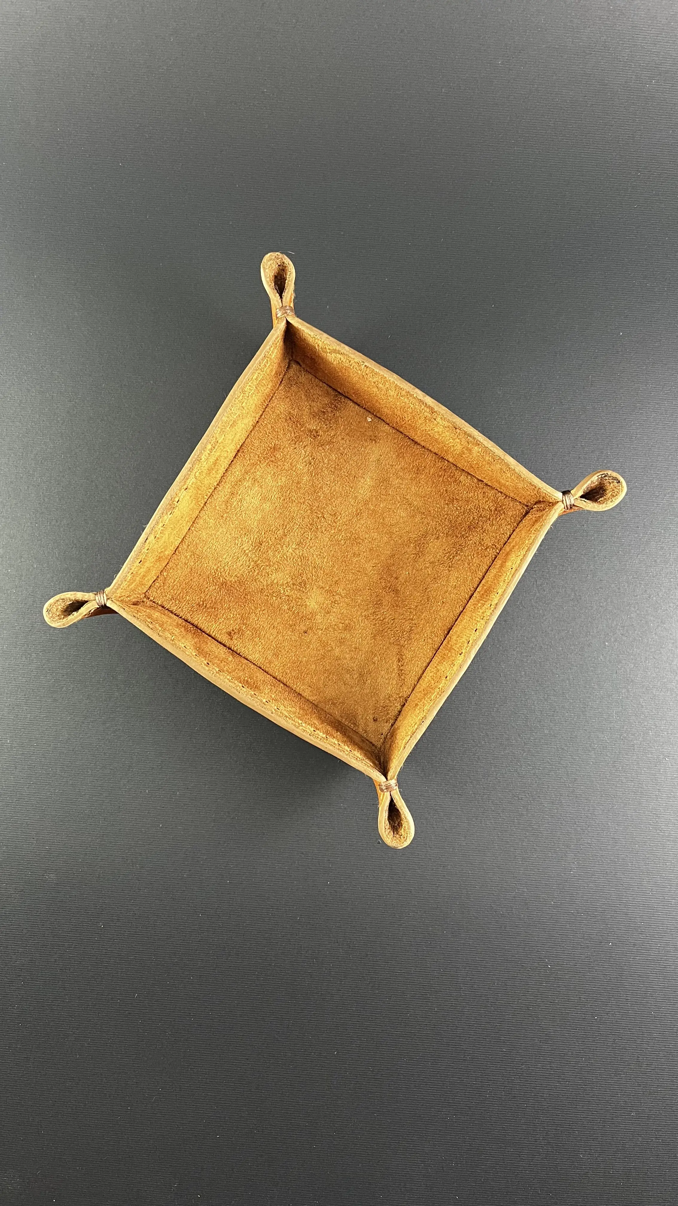 ارگانایزر چرمی بزرگ مخصوص تایل و توکن